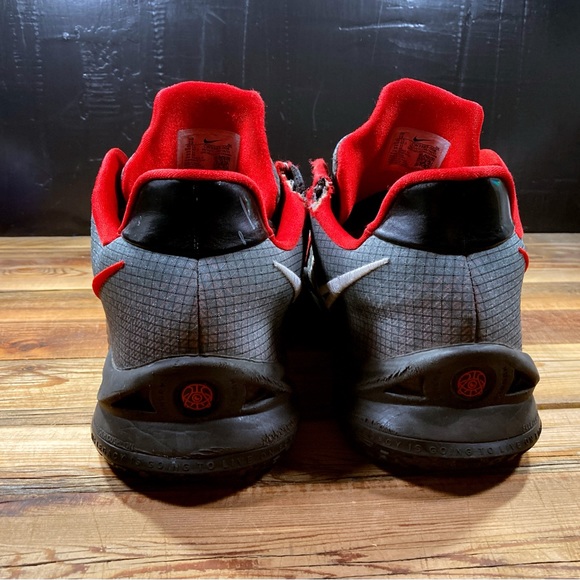 Nike Kyrie 4 Low Bred Men’s size 13 - Picture 2 of 7